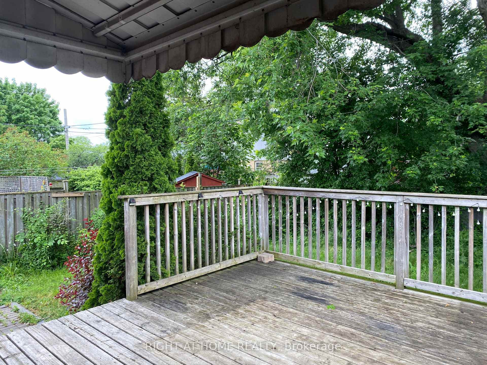 32 Florens Avenue photo 26