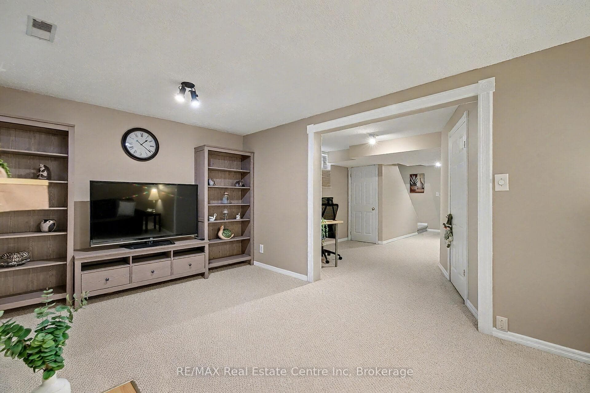 31 Gibb Street photo 28