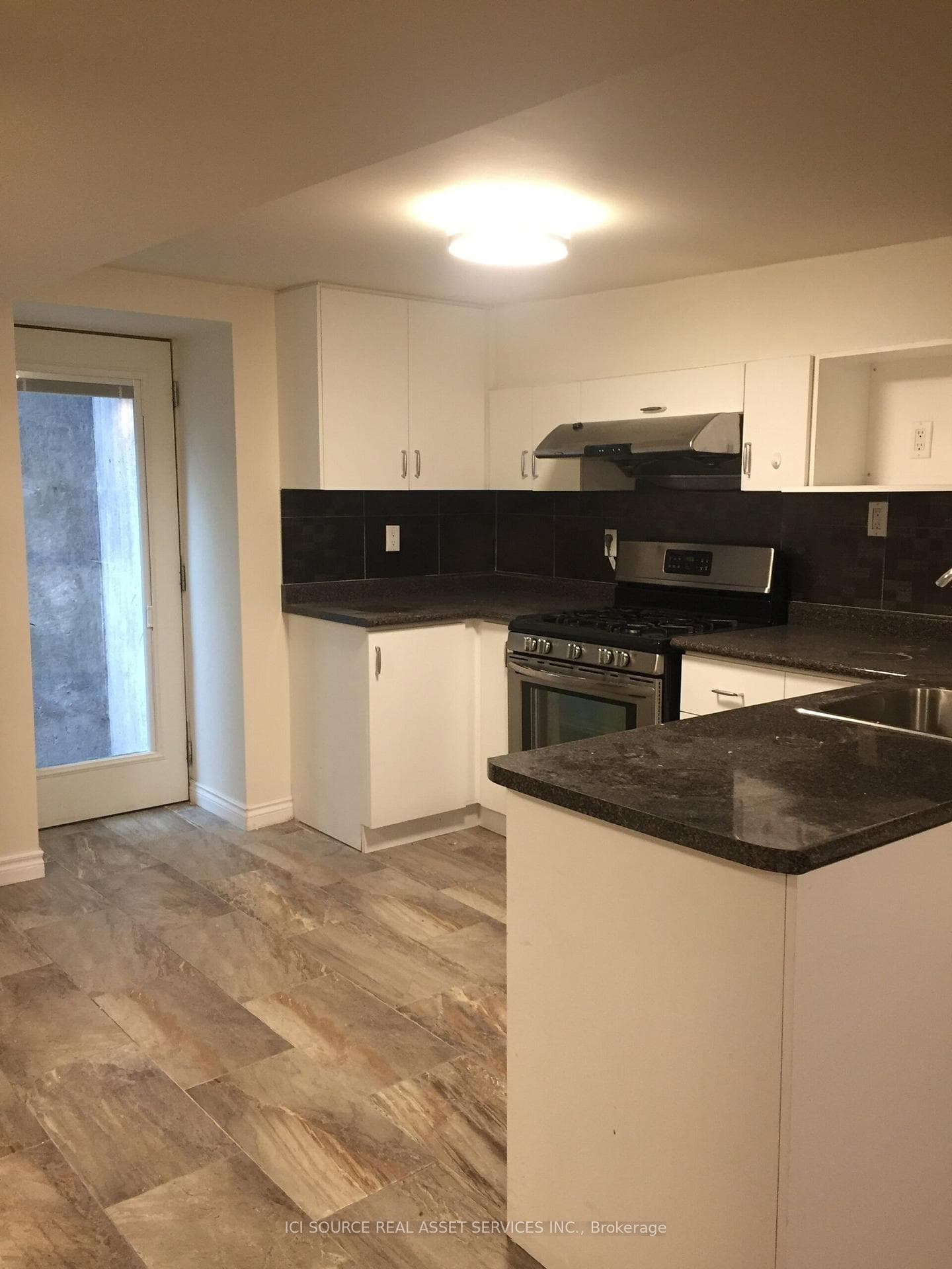 287 Palmerston Avenue Unit Lower photo 7
