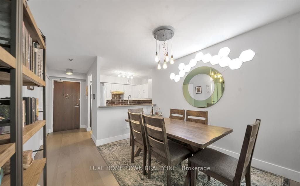 1055 Bay Street Unit 308 photo 9