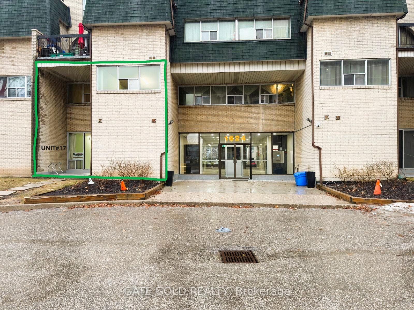 1624 Bloor Street Unit 17 photo 1