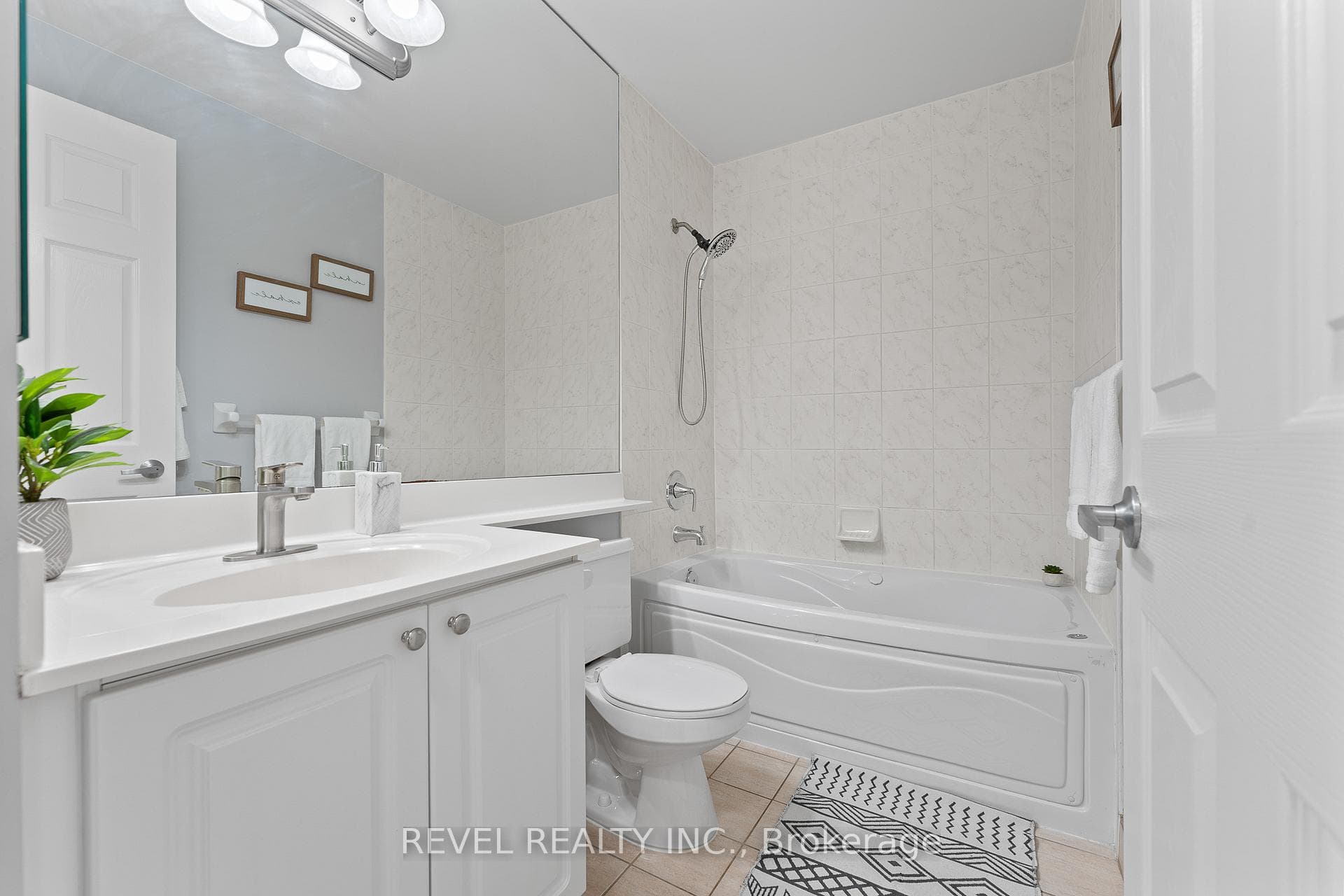 4 pc Bathroom