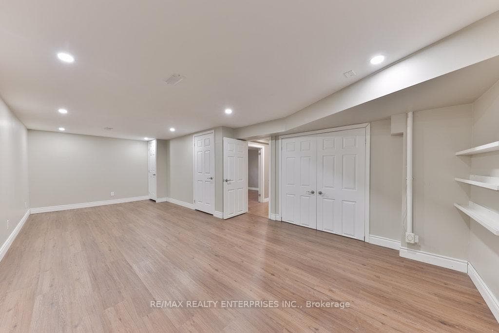 438 Temagami Crescent photo 28