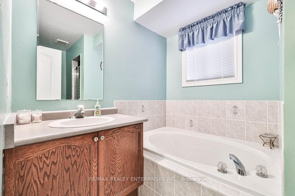 3 Jack Kenny Court photo 18