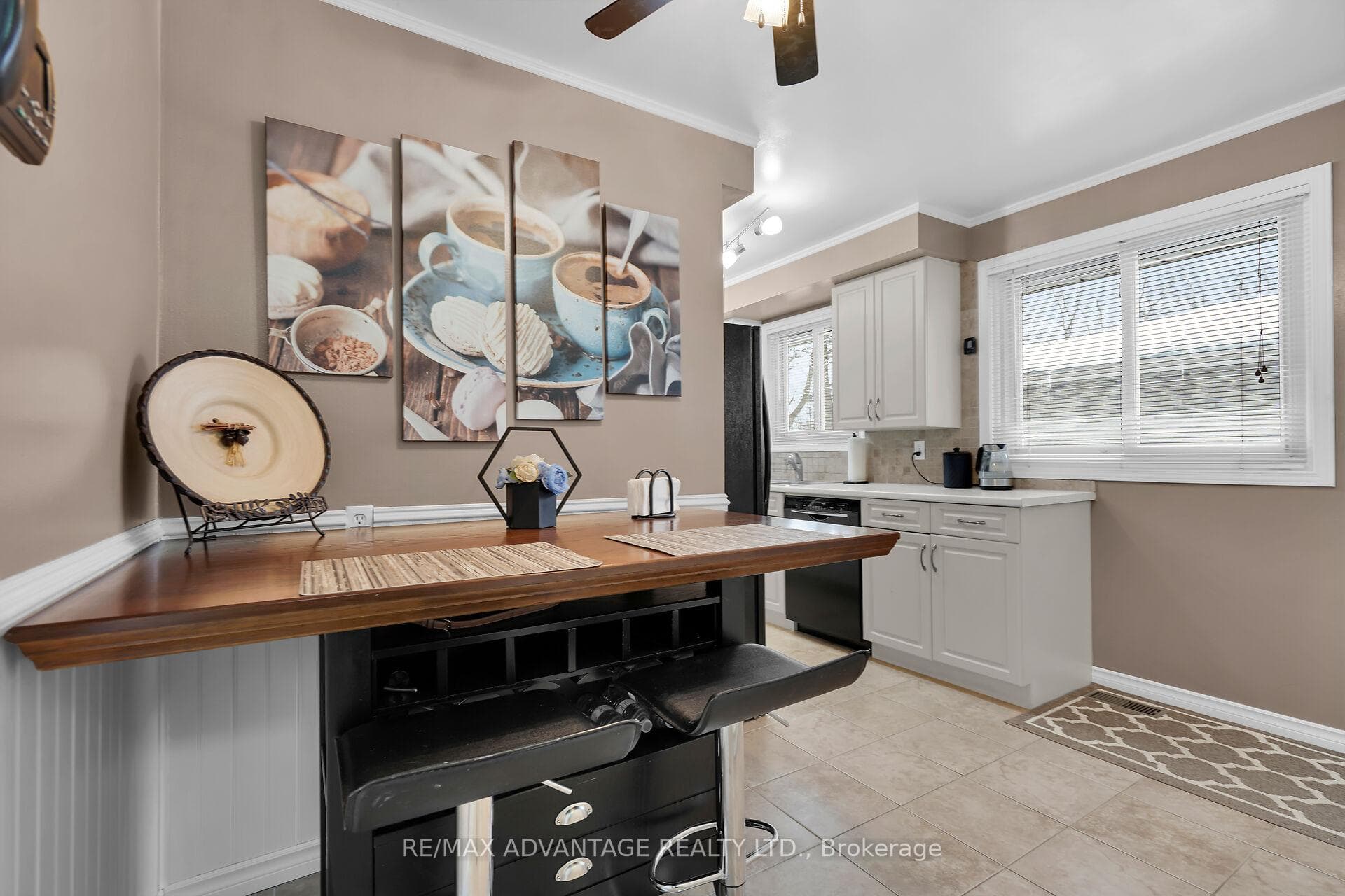 6 Archer Crescent photo 17