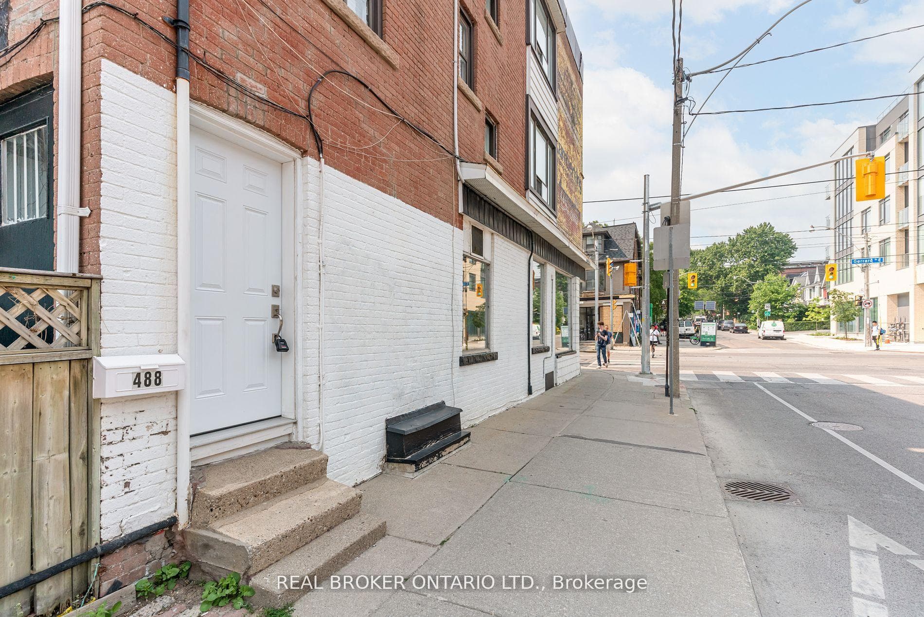 488 Logan Avenue photo 2