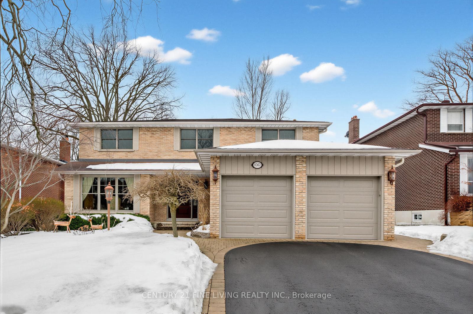 1062 Saginaw Crescent photo 1
