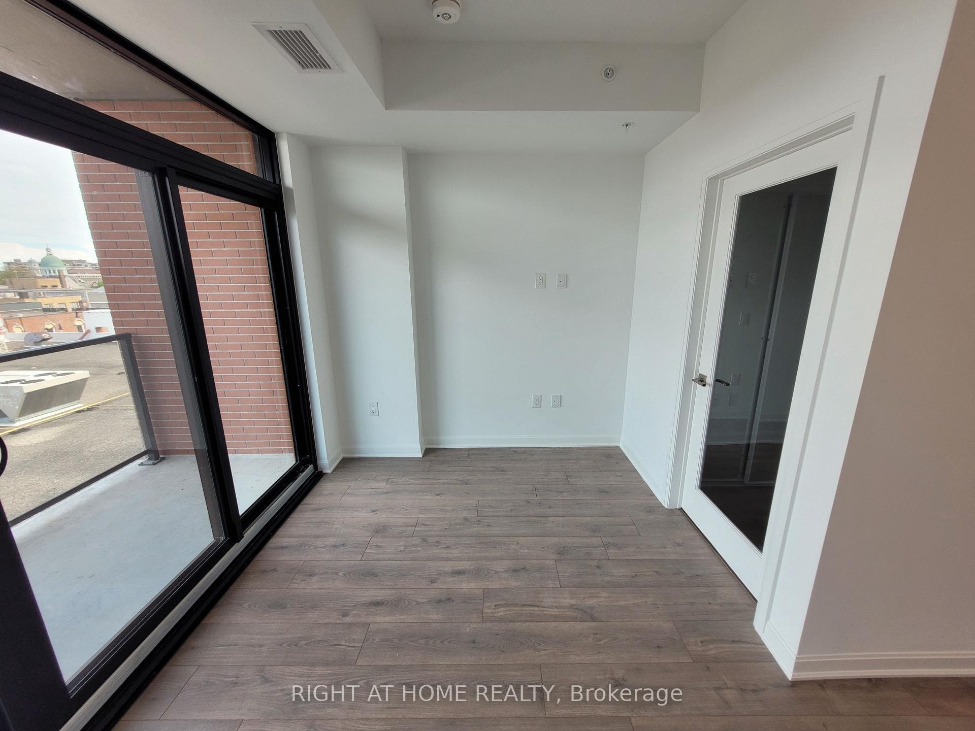 223 Princess Street Unit 406 photo 15