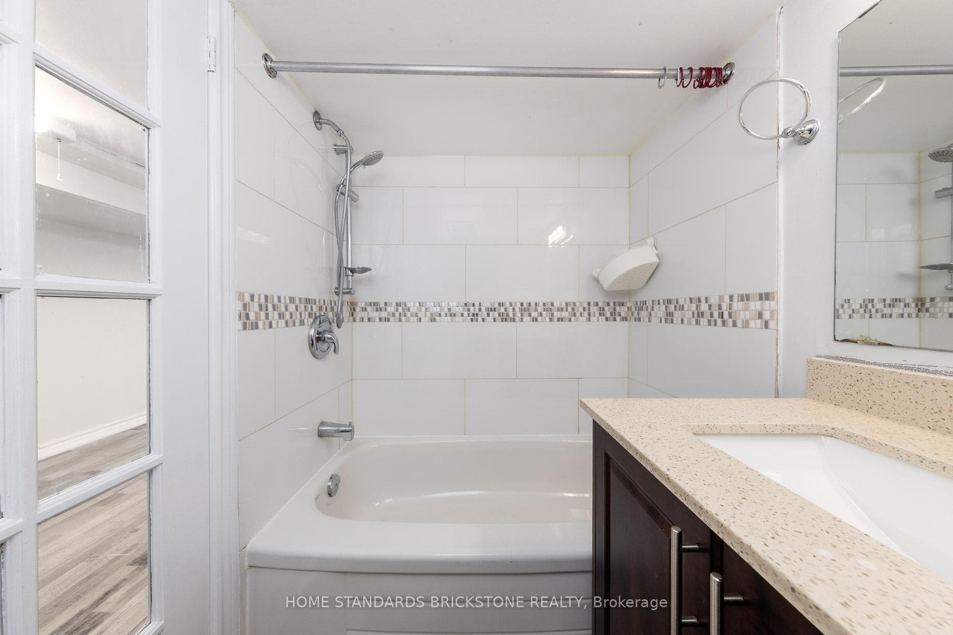 792 Pape Avenue Unit Lower photo 14