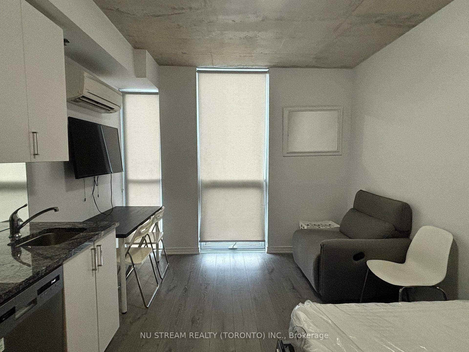 1900 Simcoe Street Unit 335 photo 3