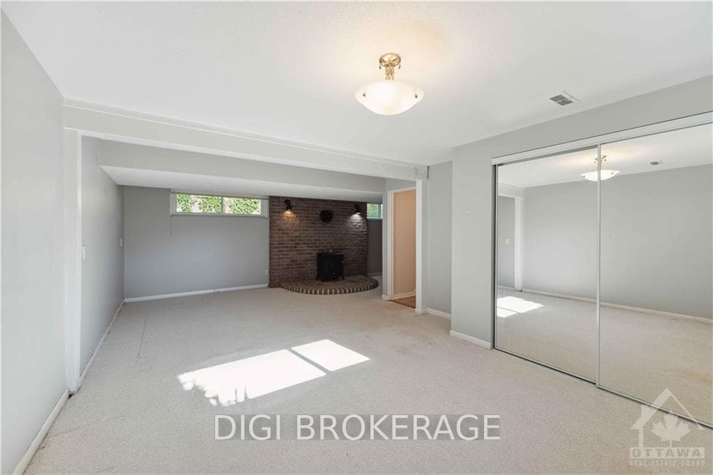 44 LEEMING Drive photo 24