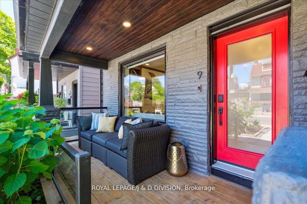 9 Mallon Avenue photo 3