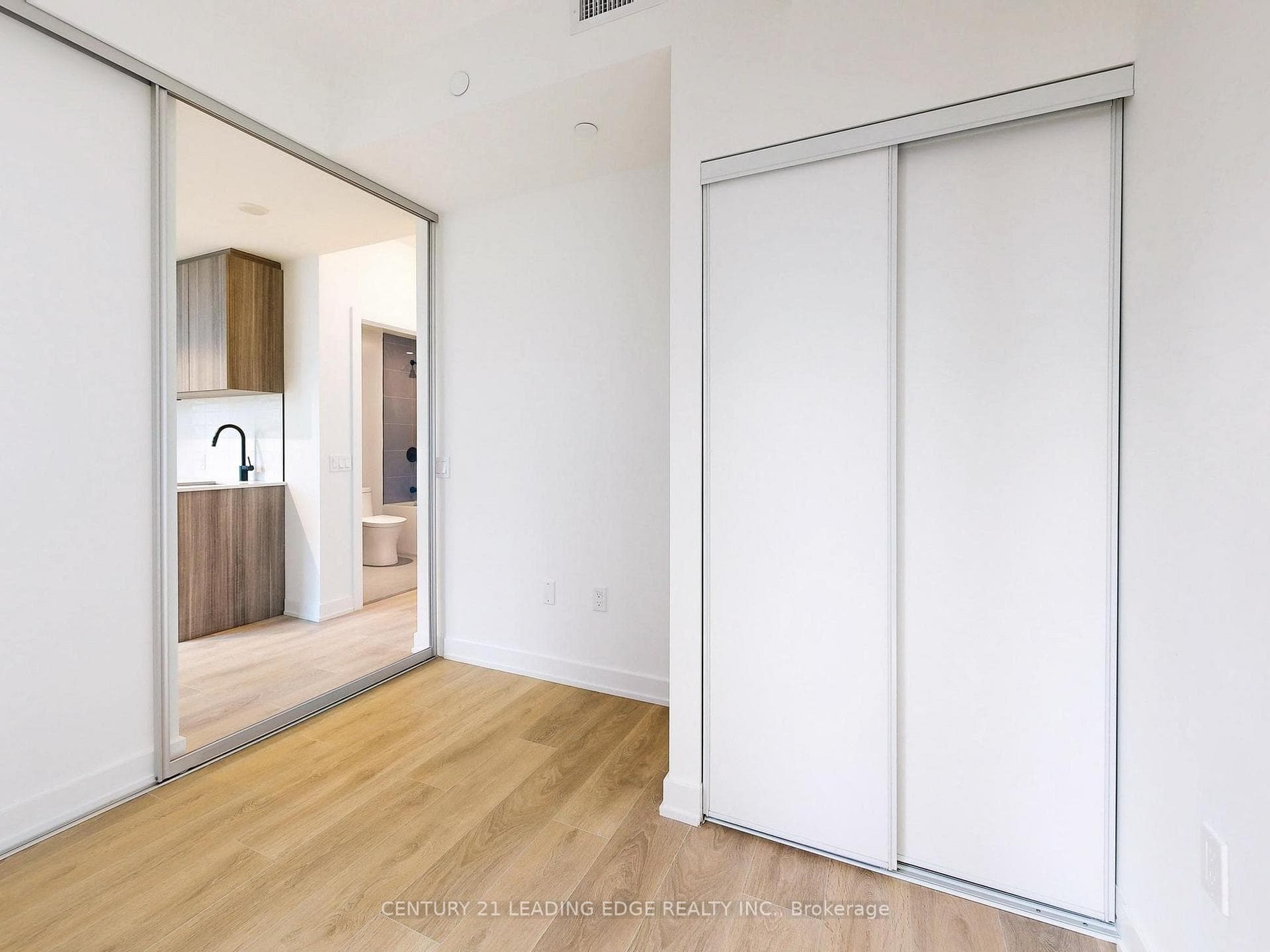 117 Broadway Avenue Unit 1602 photo 20