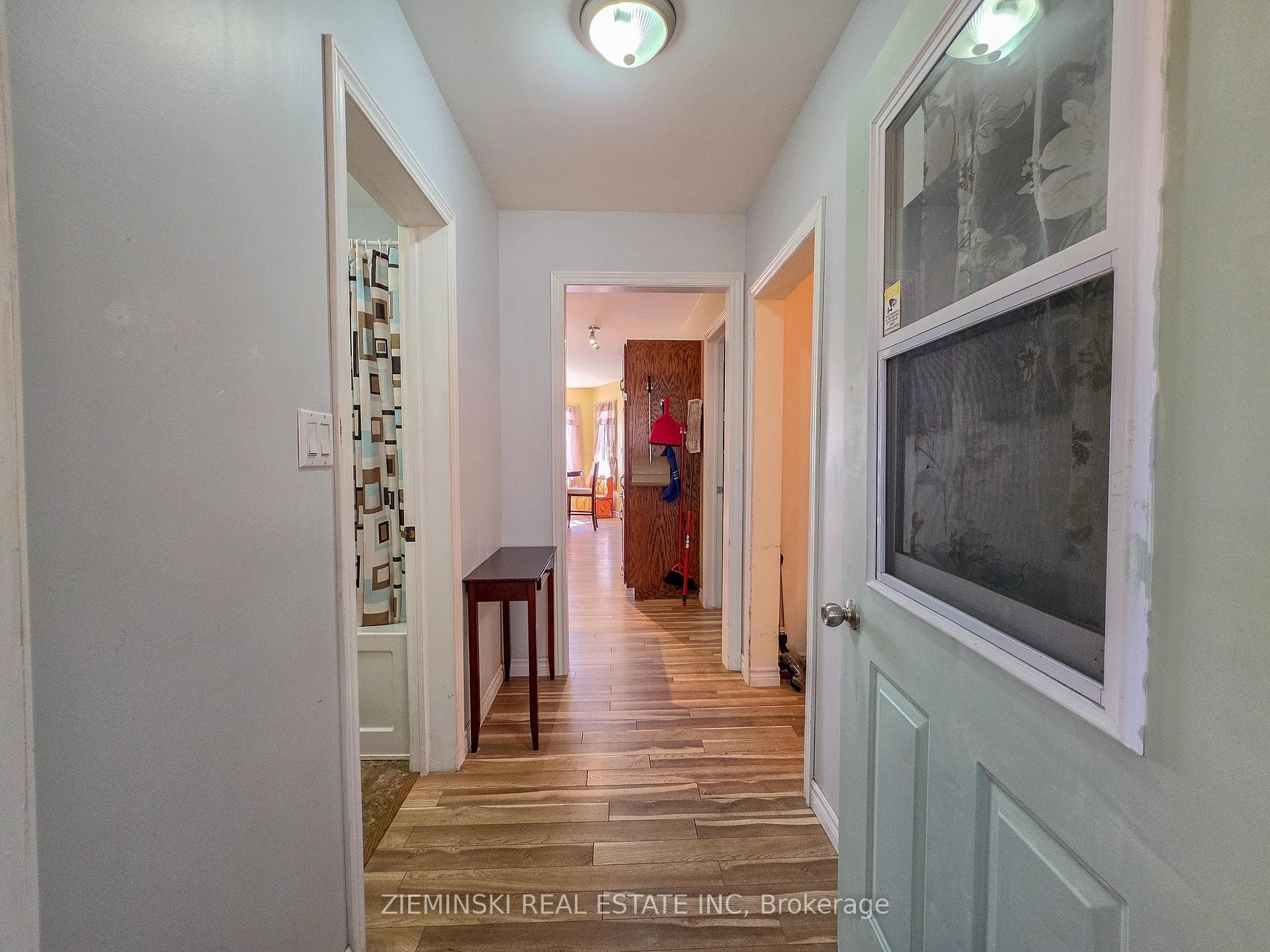 657 Cedar Avenue photo 20