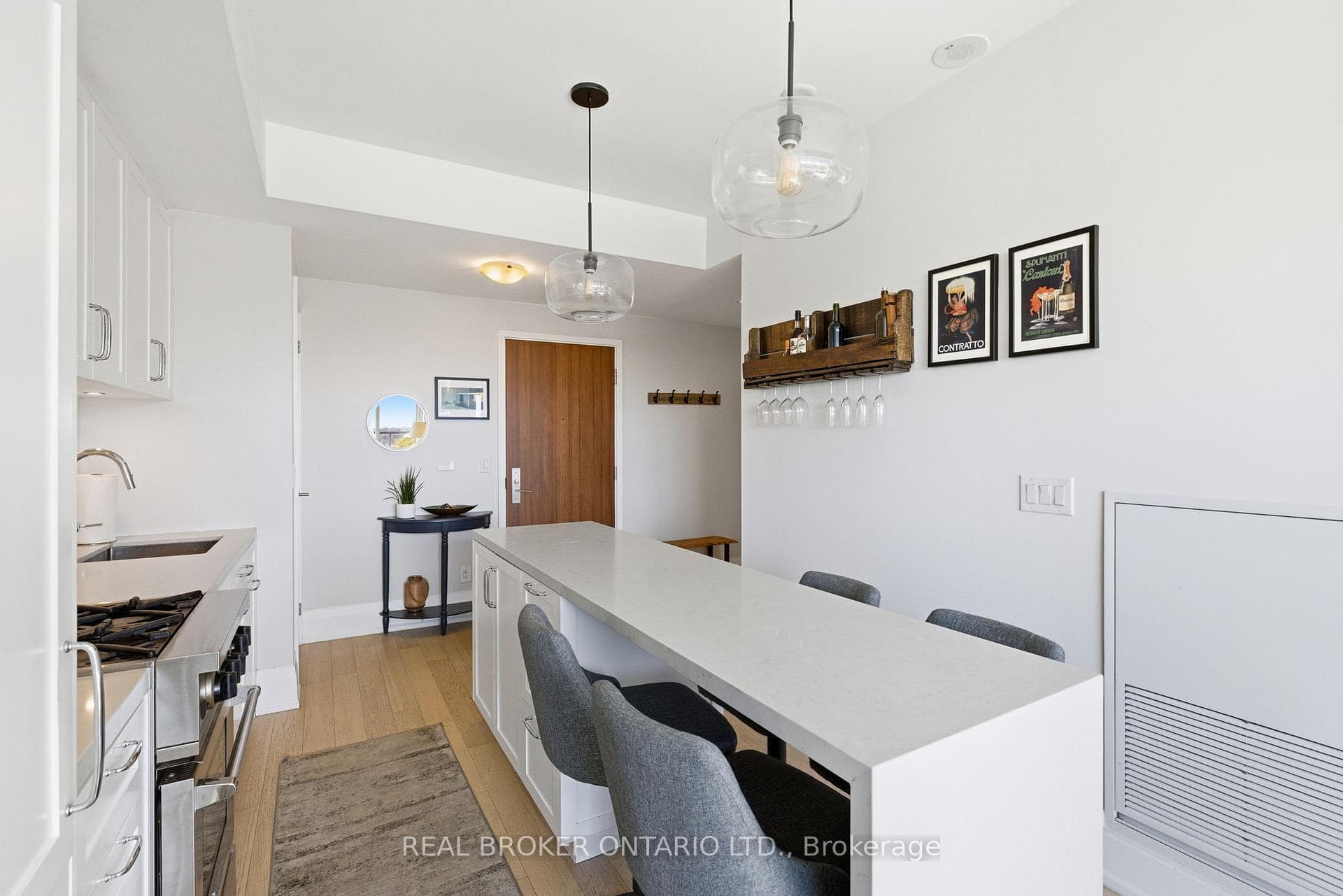 25 Malcolm Road Unit 606 photo 4