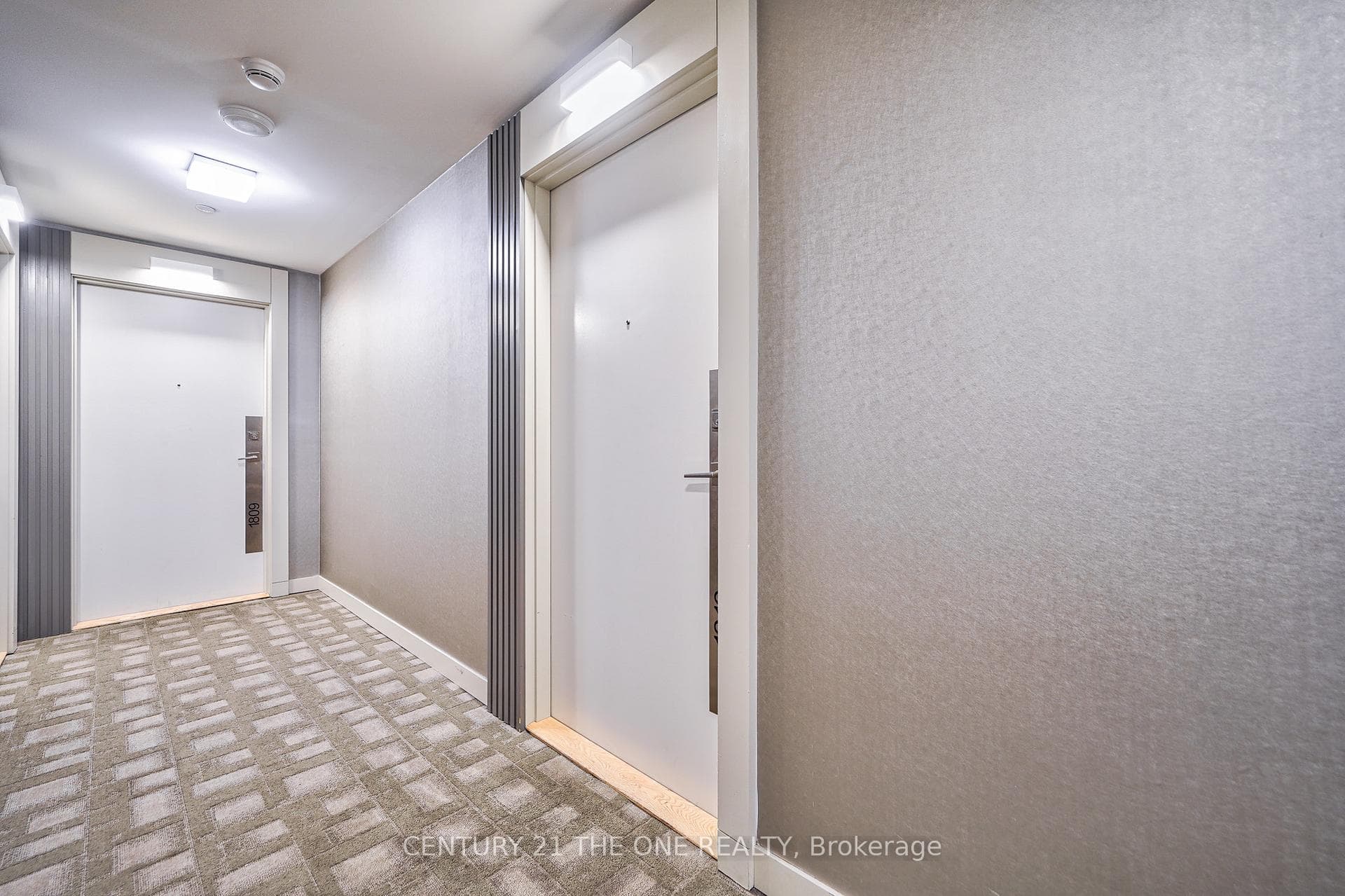 75 Oneida Crescent Unit 1810 photo 4