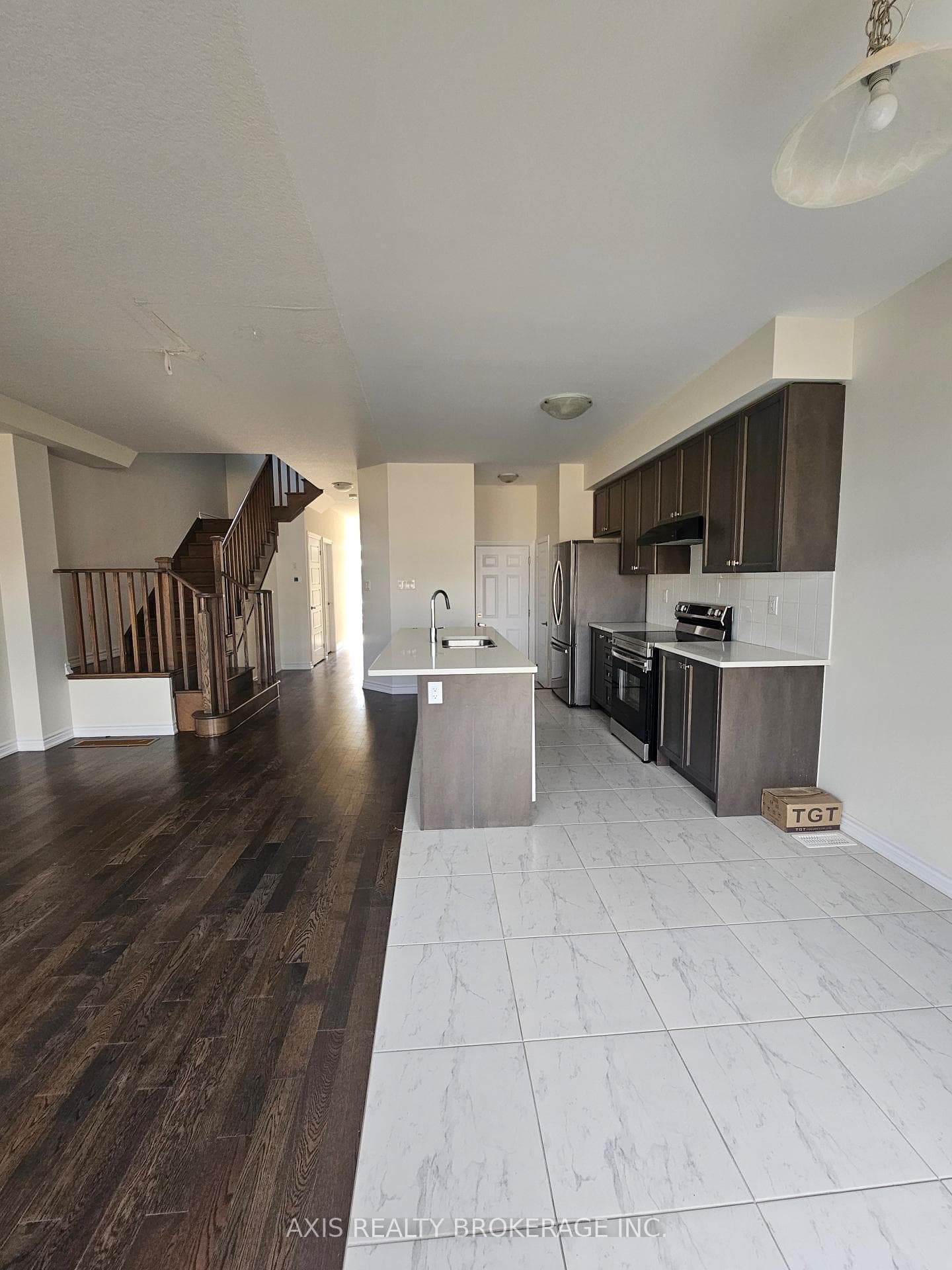 279 Gillespie Drive photo 3