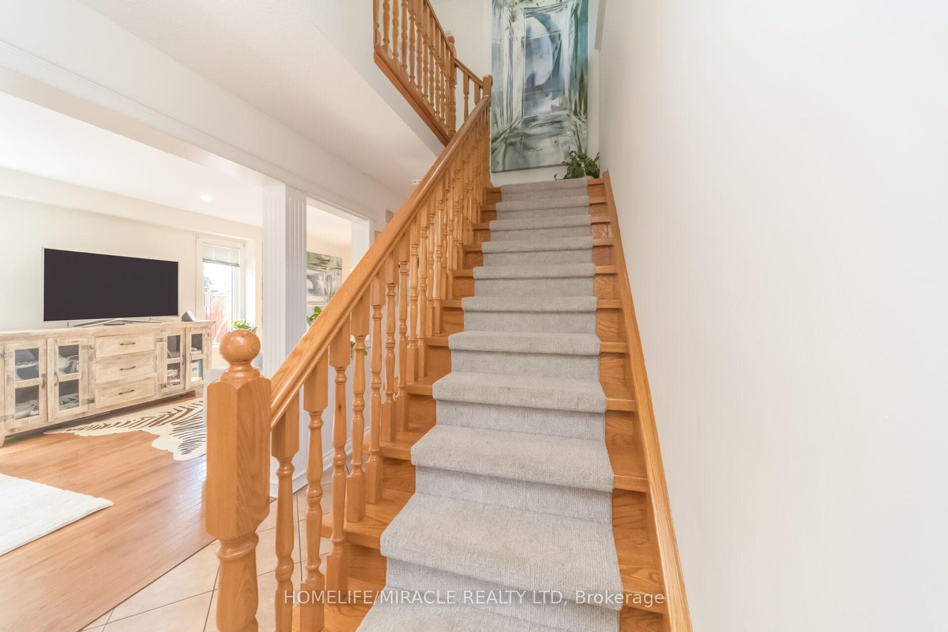 64 Aurora Place photo 17