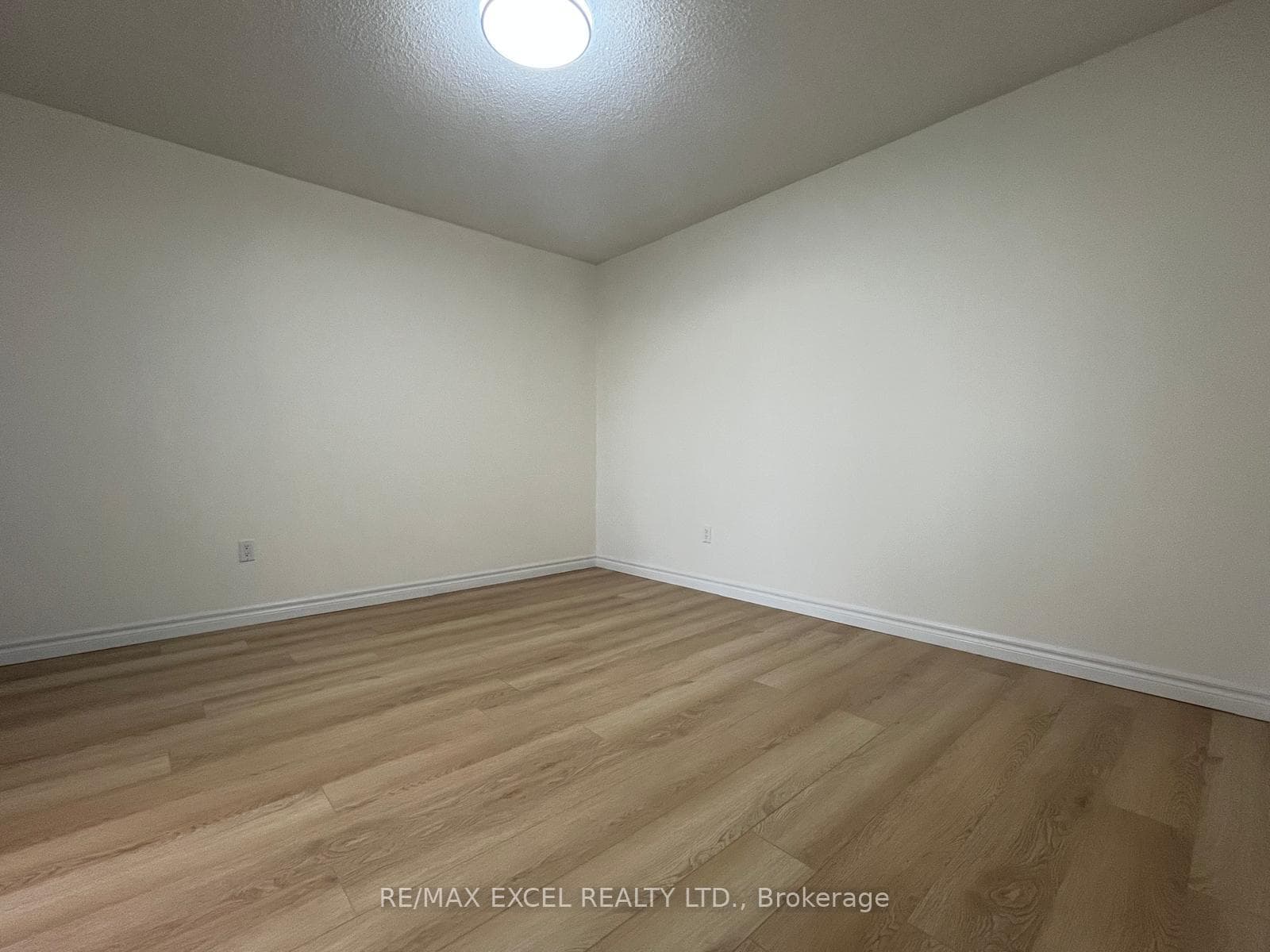 350 Alton Towers Circle Unit 902 photo 7