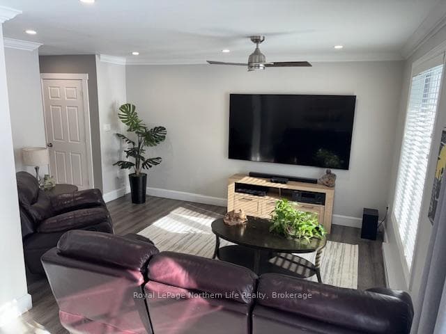 98 Sable Crescent photo 24