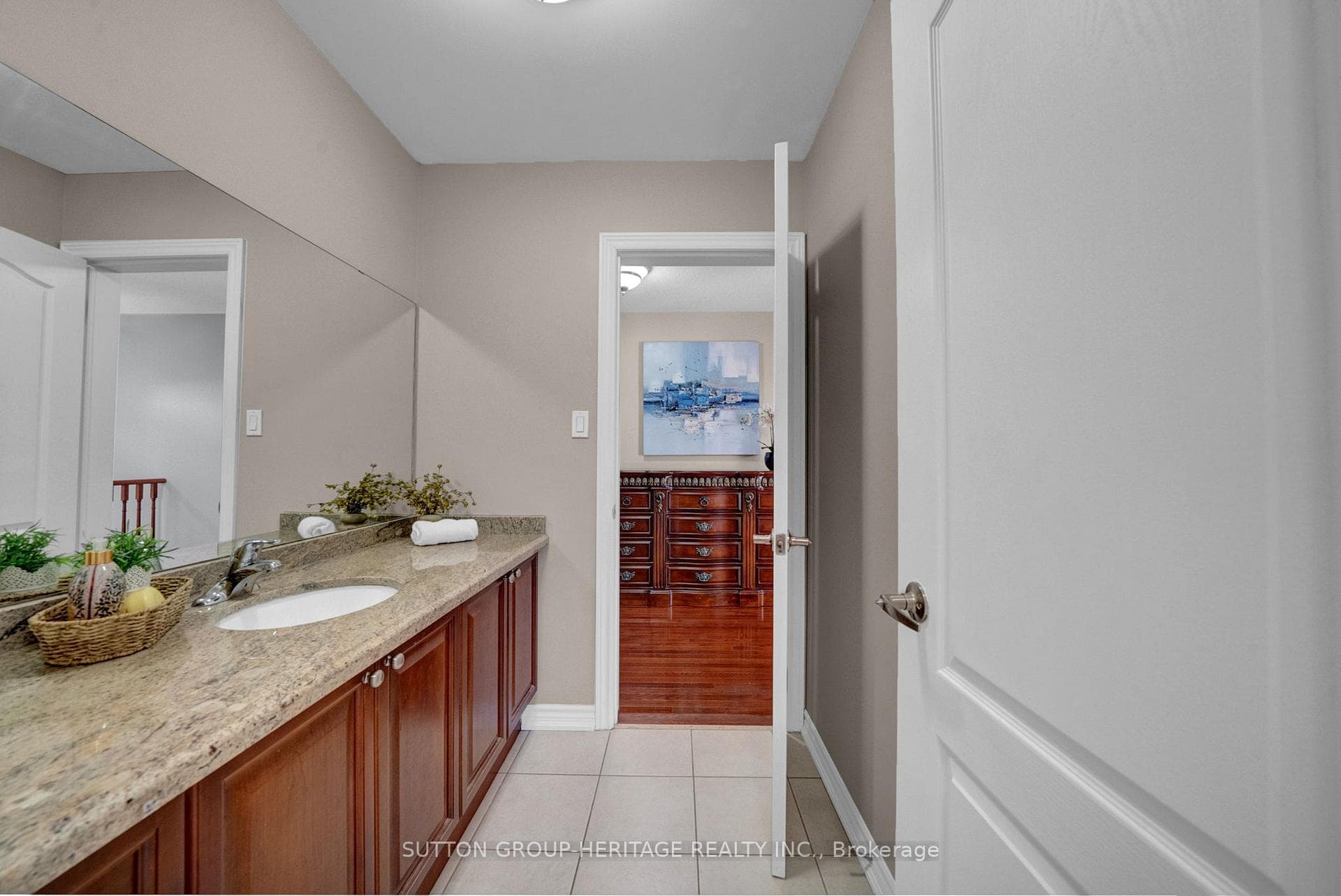 102 Kennett Drive photo 28