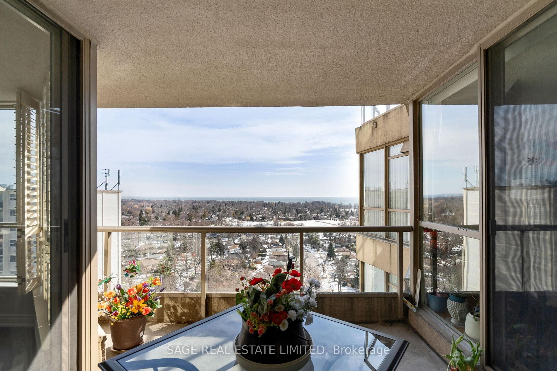 20 Guildwood Parkway Unit 1206 photo 18