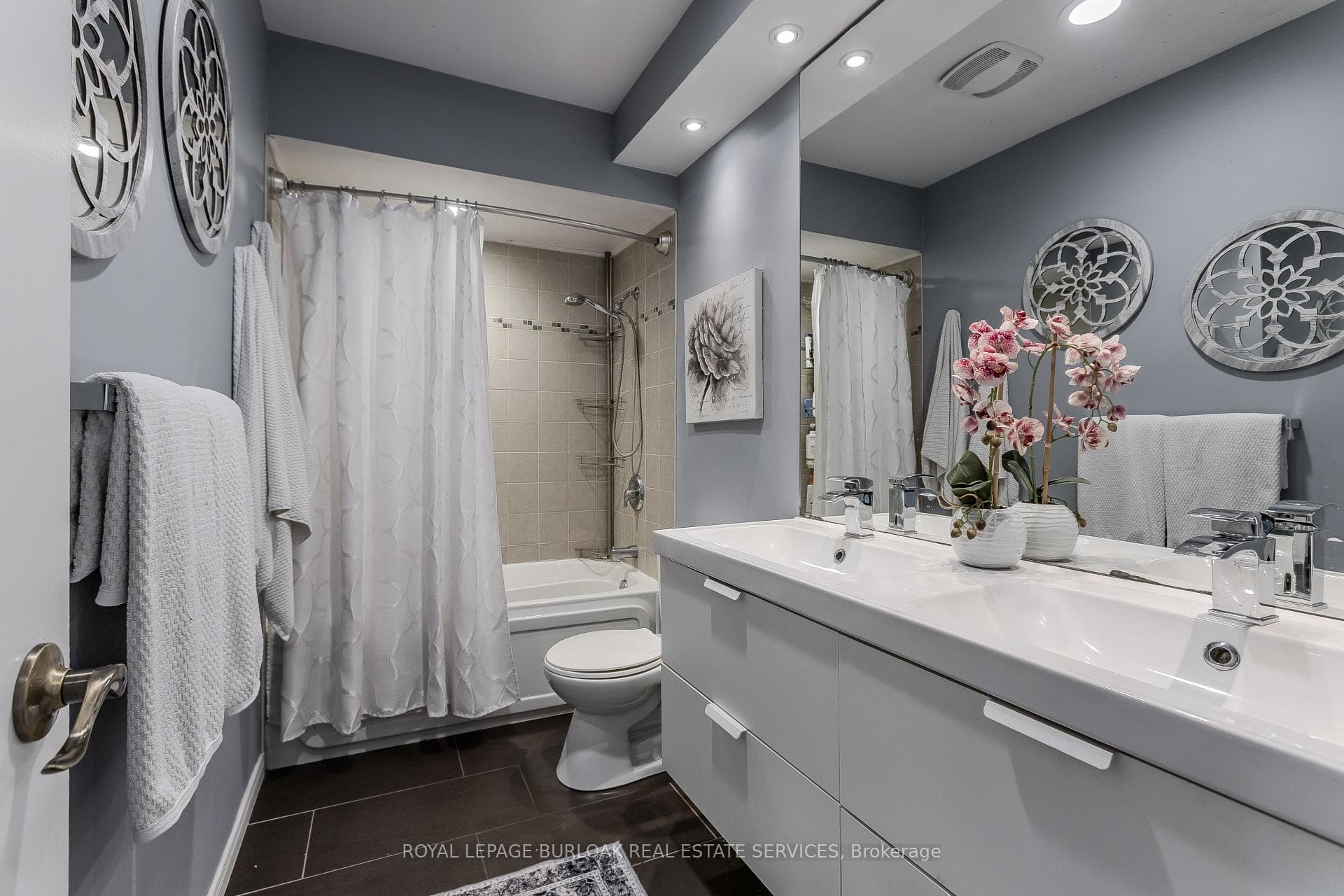2157 Mountain Grove Avenue photo 20