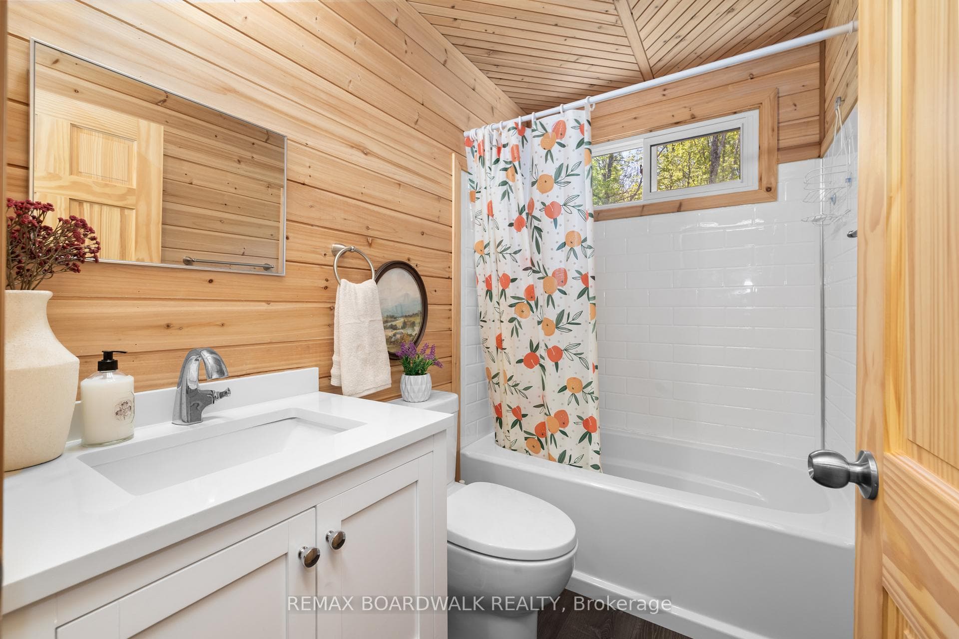 339 Leavoy Lane photo 22