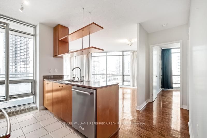 3 Navy Wharf Court Unit 1803 photo 8