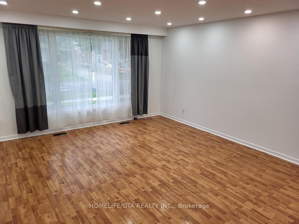 73 Benshire Drive photo 11