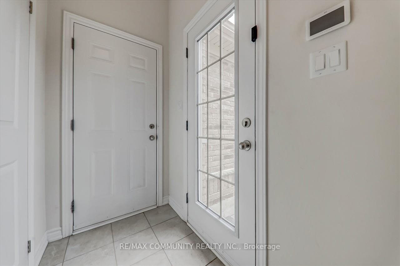 2 Drayton Avenue photo 18