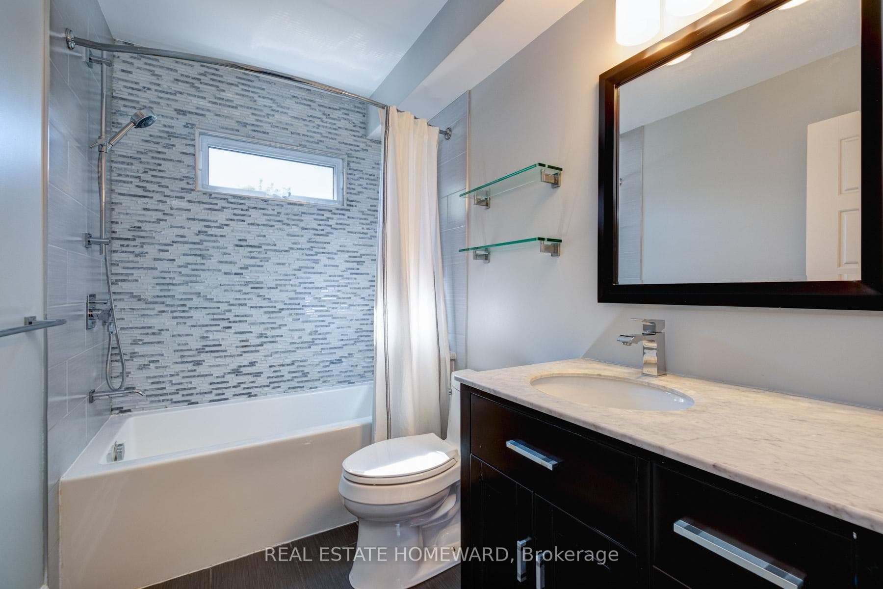 13 Dixon Avenue photo 9
