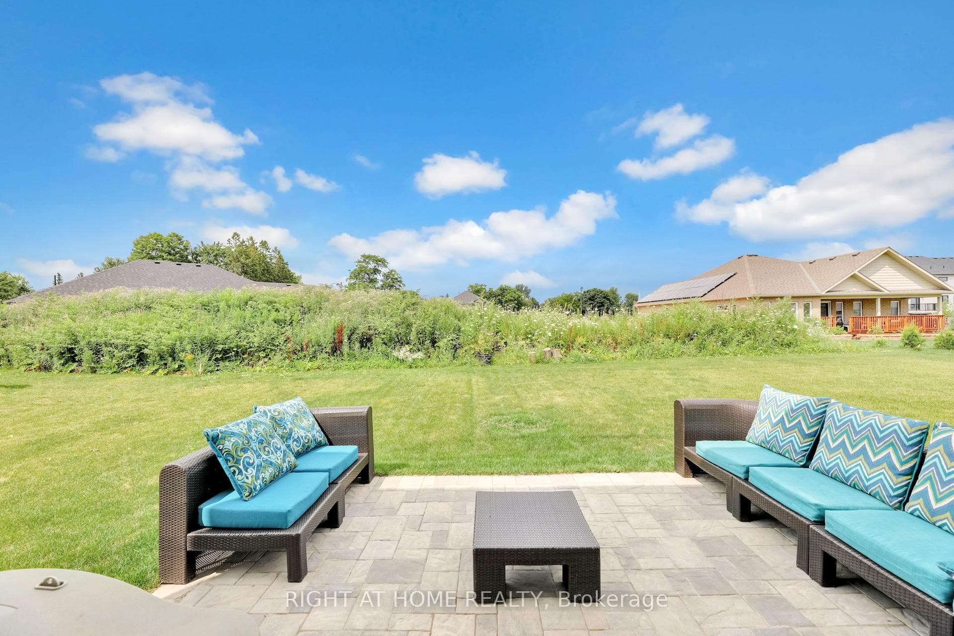 135 Stephenson Way photo 11