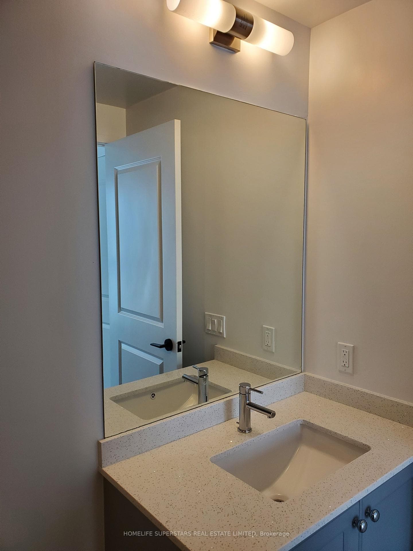 2343 Khalsa Gate Unit 828 photo 6