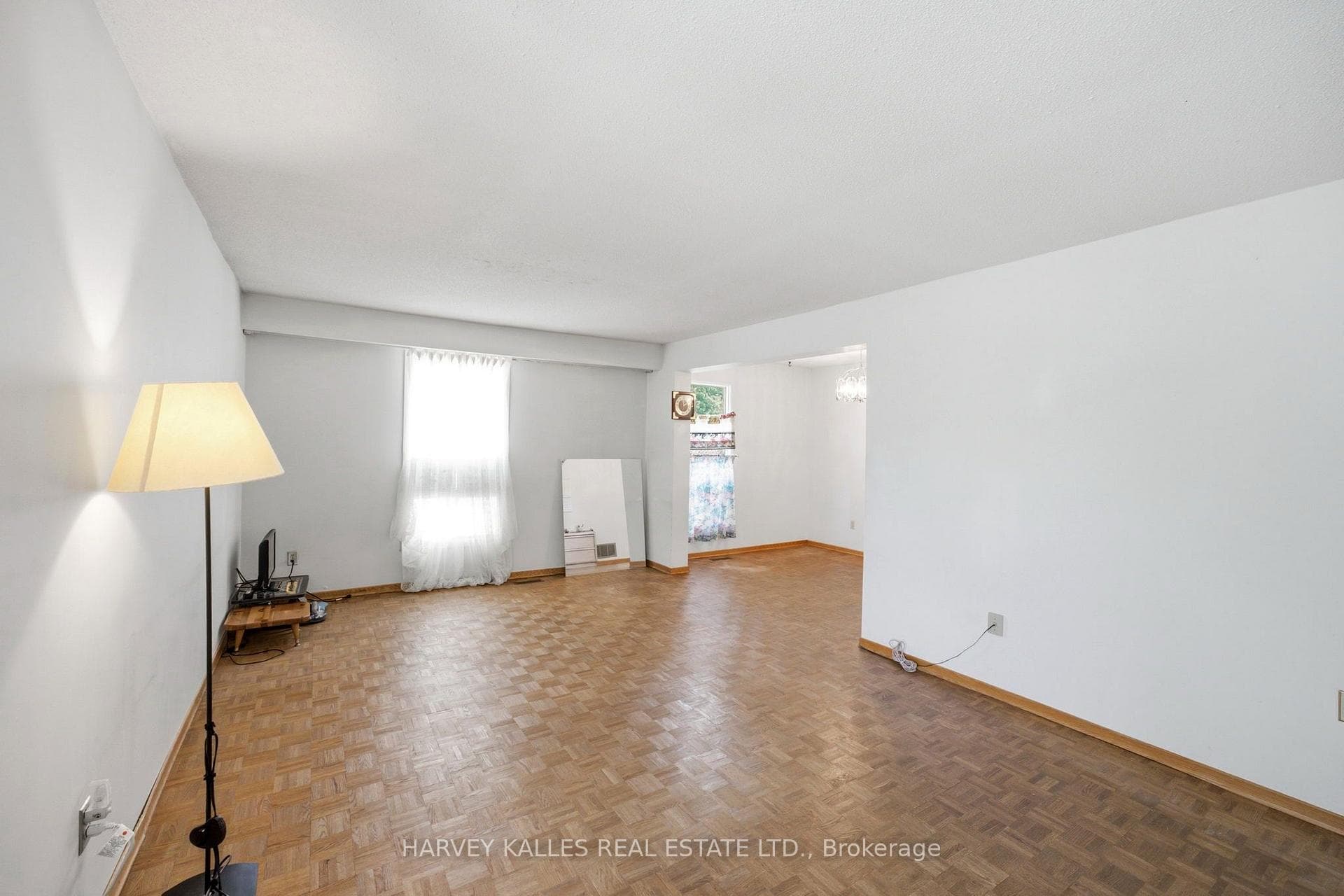 39 Newington Crescent photo 17