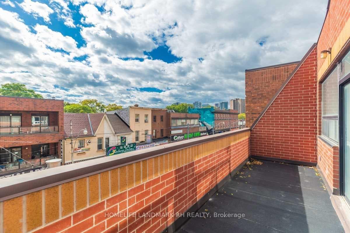 606 Gerrard Street Unit 3A photo 15