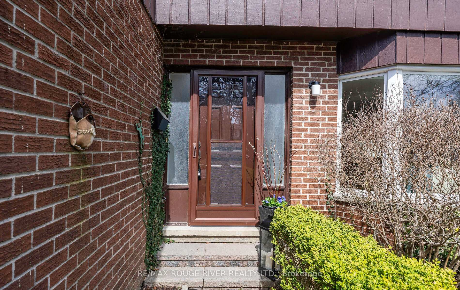 124 Acheson Boulevard photo 5