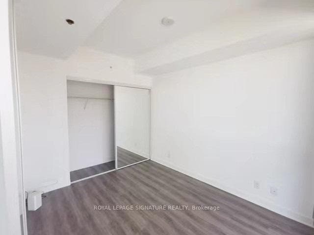 15 Grenville Street Unit 2407 photo 3