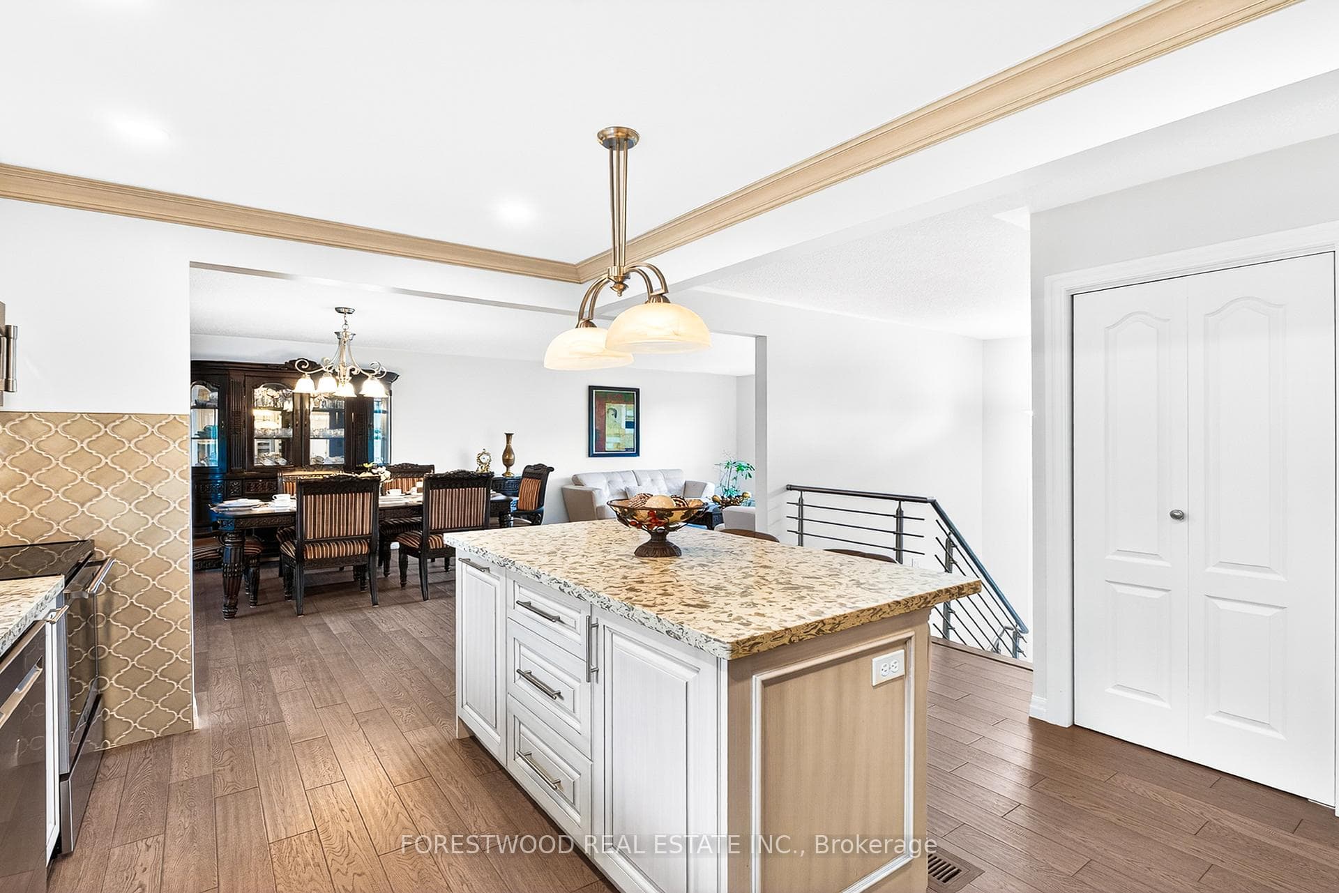 93 Deerhurst Road photo 13