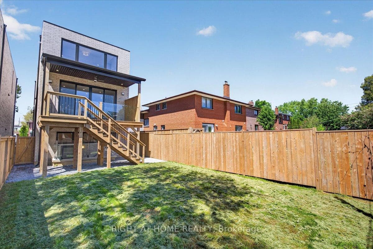 15B ROSEMEADE Avenue photo 49