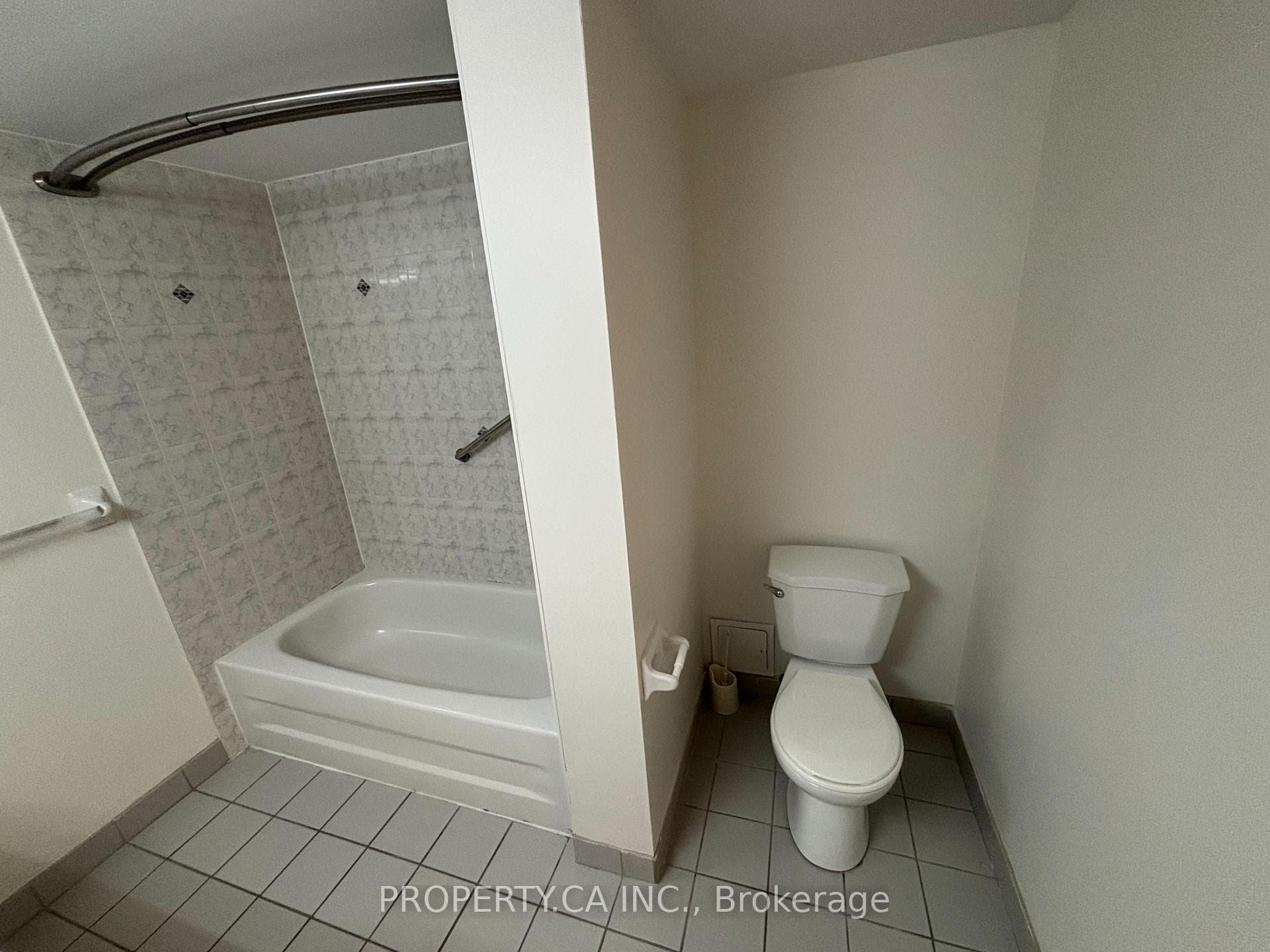 135 Pond Drive Unit 1106 photo 12