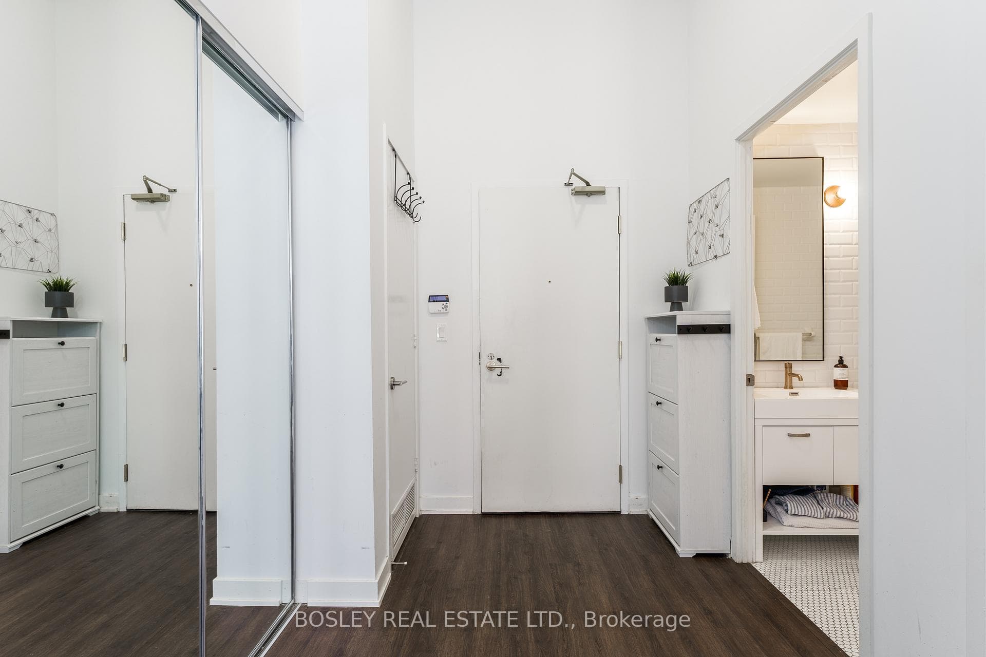 106 Dovercourt Road Unit 101 photo 28