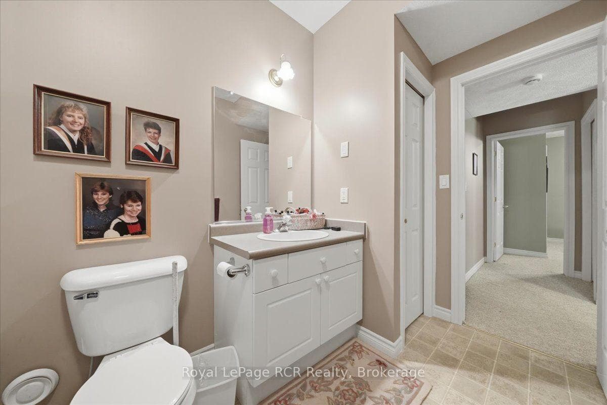 255 2nd Avenue photo 42