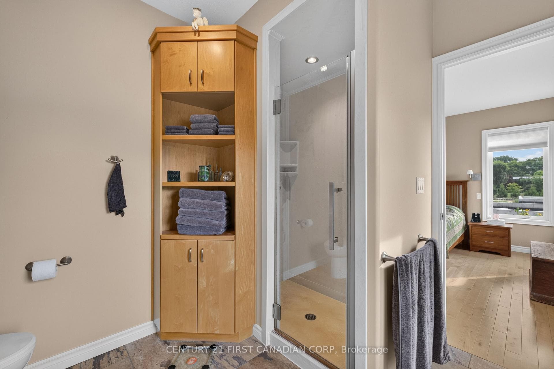 Ensuite and shower