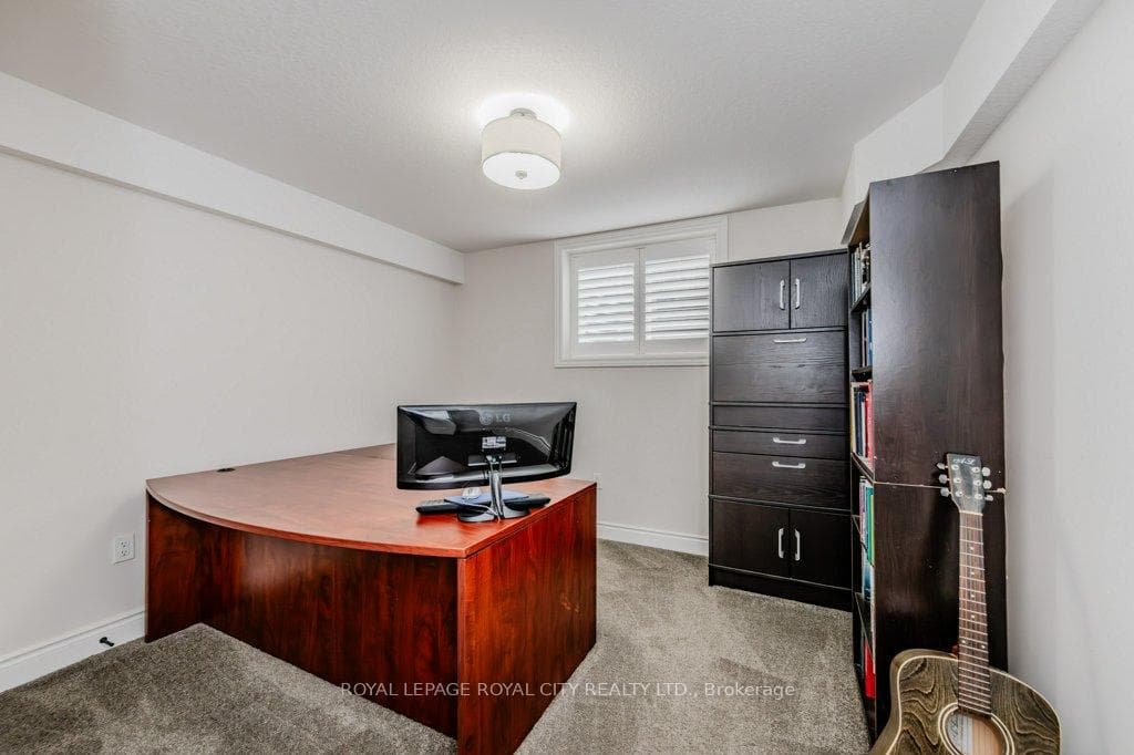 380 Rogers Road photo 30