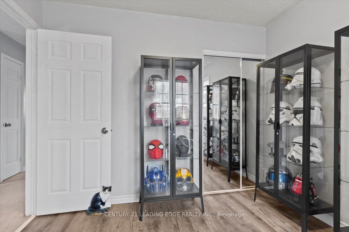 50 TAWN Crescent photo 35