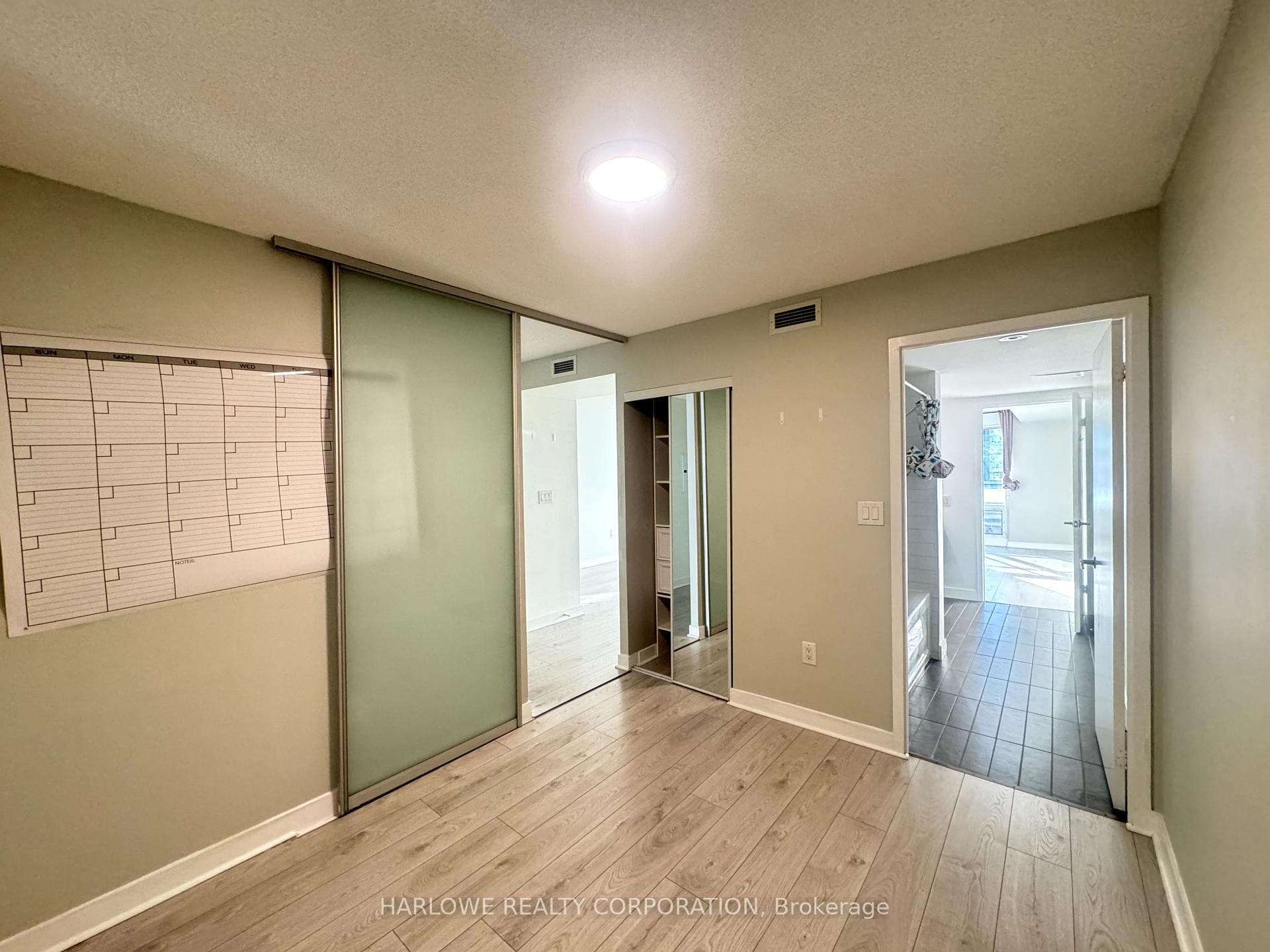 4K Spadina Avenue Unit 1126 photo 8