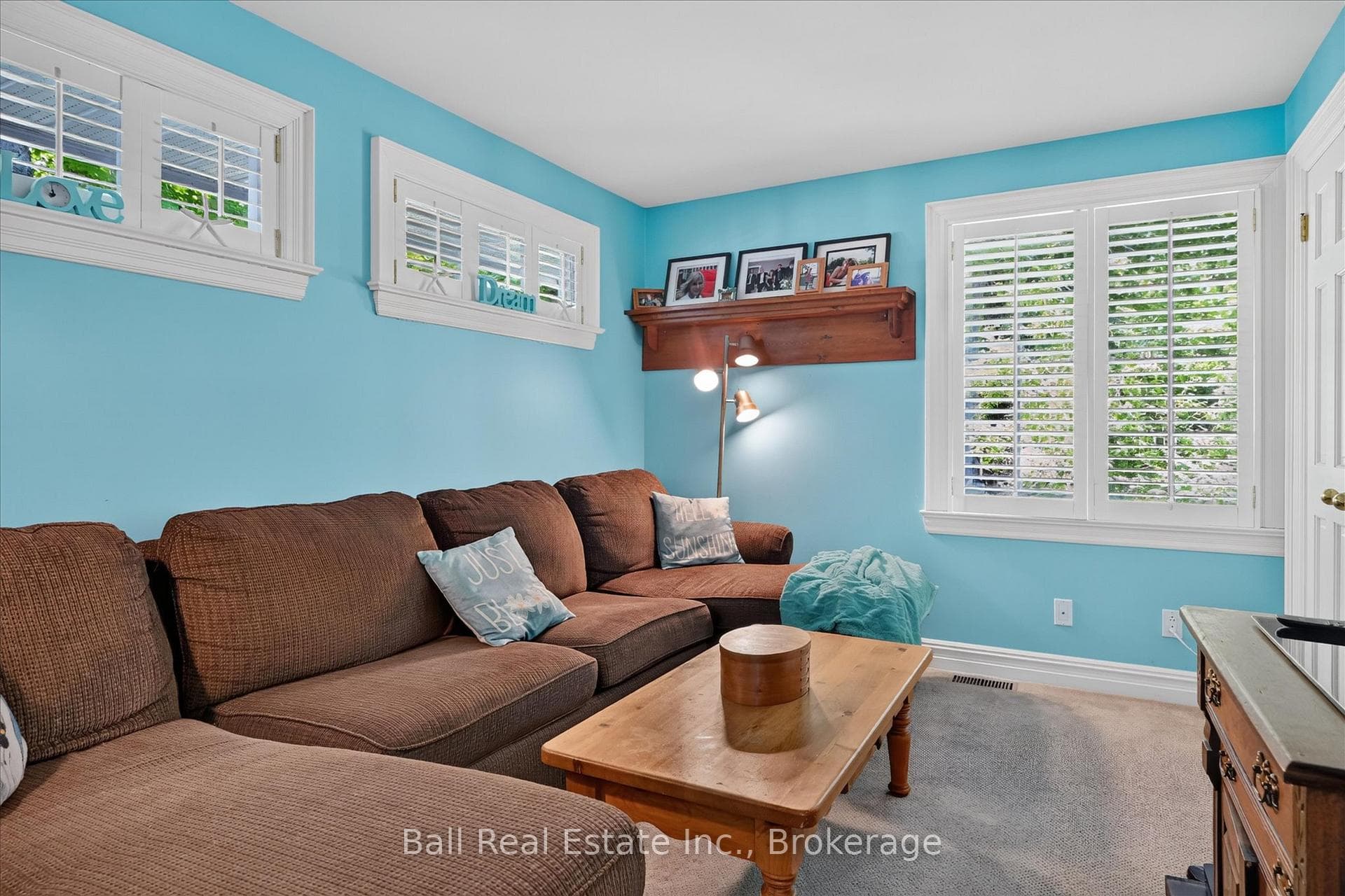 150 Hall Drive photo 25