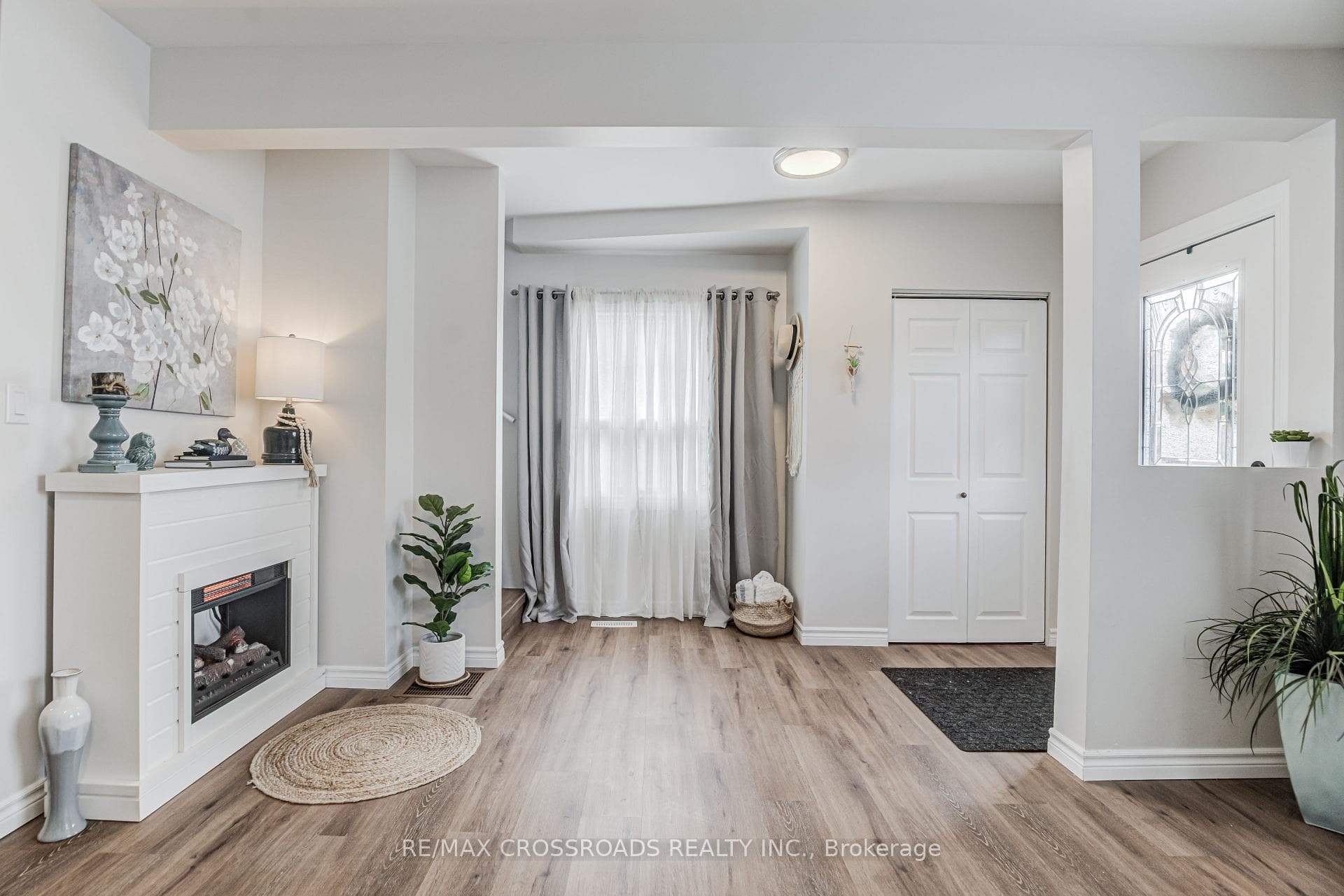241 McIntosh Street photo 7