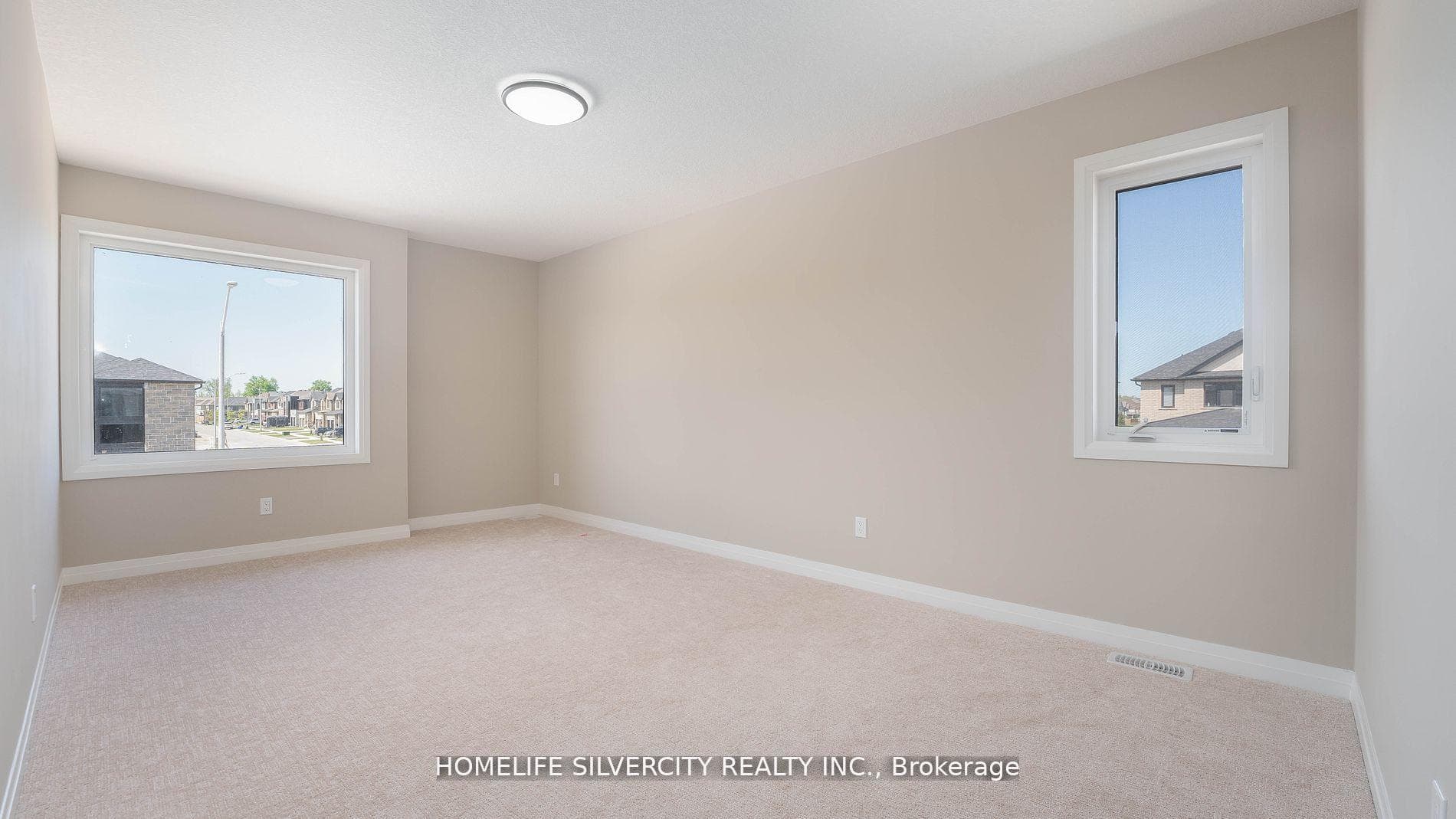 108 Sass Crescent photo 28